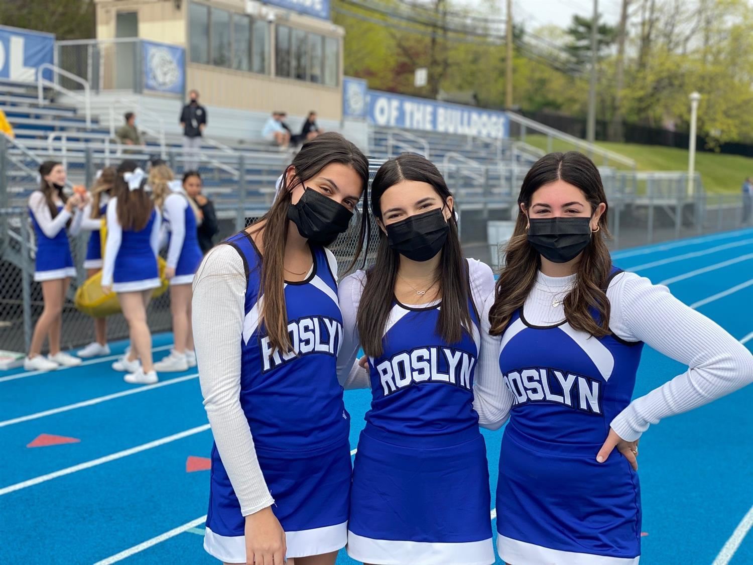 Senior Cheerleaders